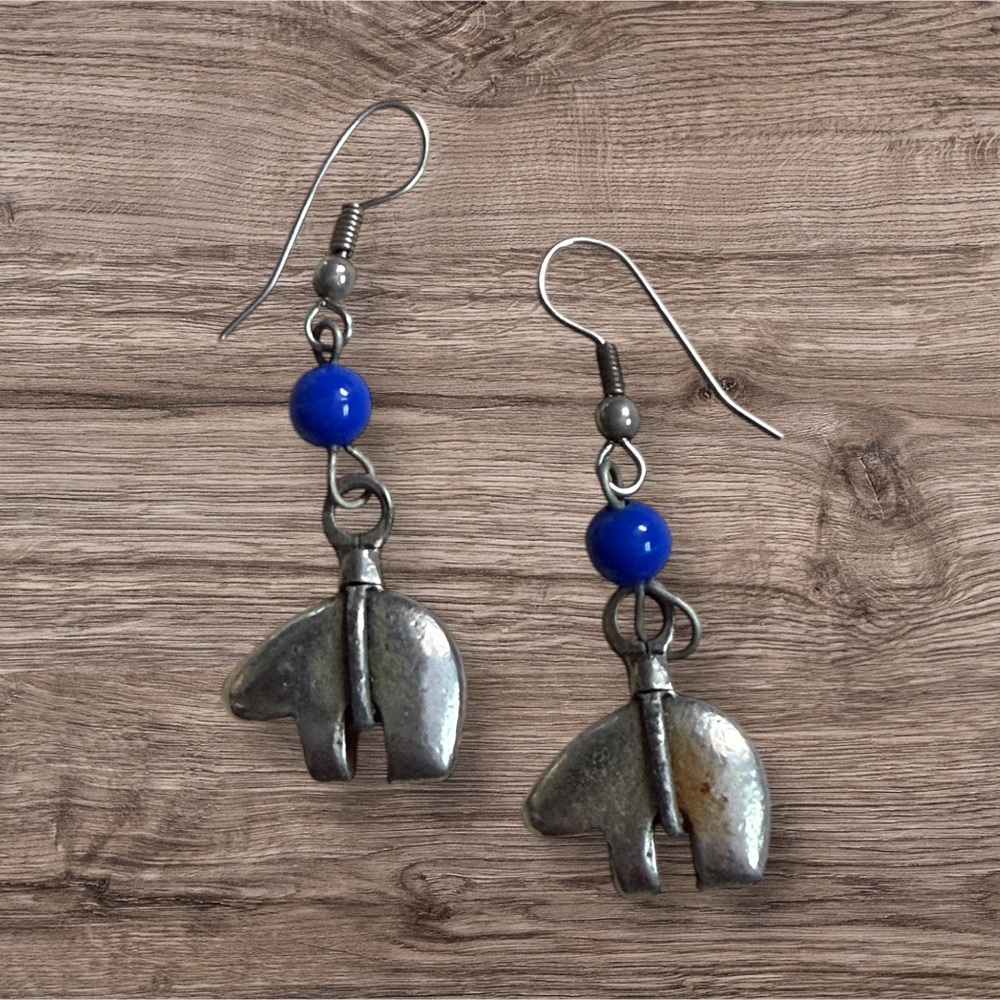 Vintagee Solid Pewter Native Bear Earrings - Picture 2 of 2